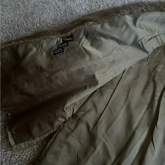 Vintage 1950s Richard Healy Company Genuine Fur Coat/Jacket - Picture 5 of 12